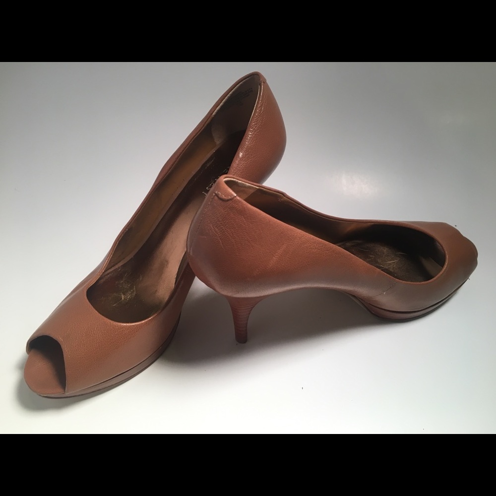 Nine West Tristano Tan Leather Peep Toe Heels